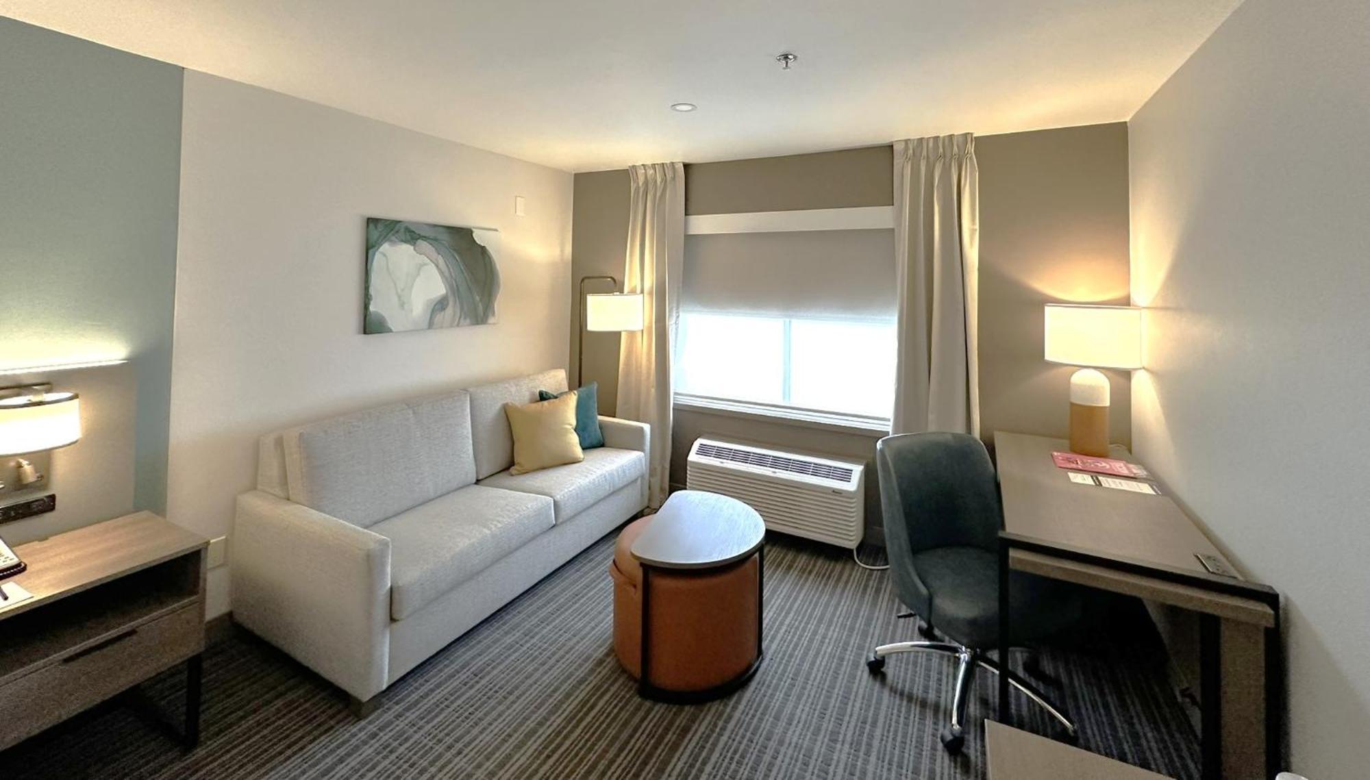Queen Suite with Two Queen Beds - Non-Smoking,1638492493:JPEG