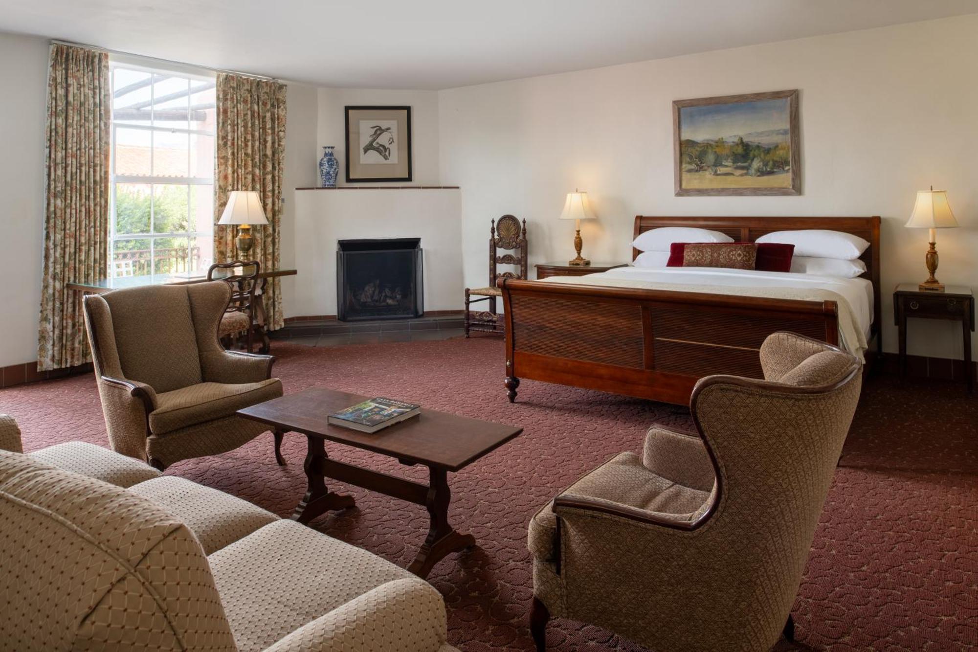 Deluxe King Room