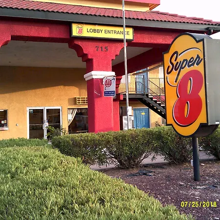 Super 8 By Wyndham Tucson Downtown Convention Center-2