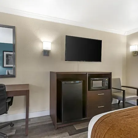 Best Western Innsuites Tucson Foothills Hotel & Suites-3